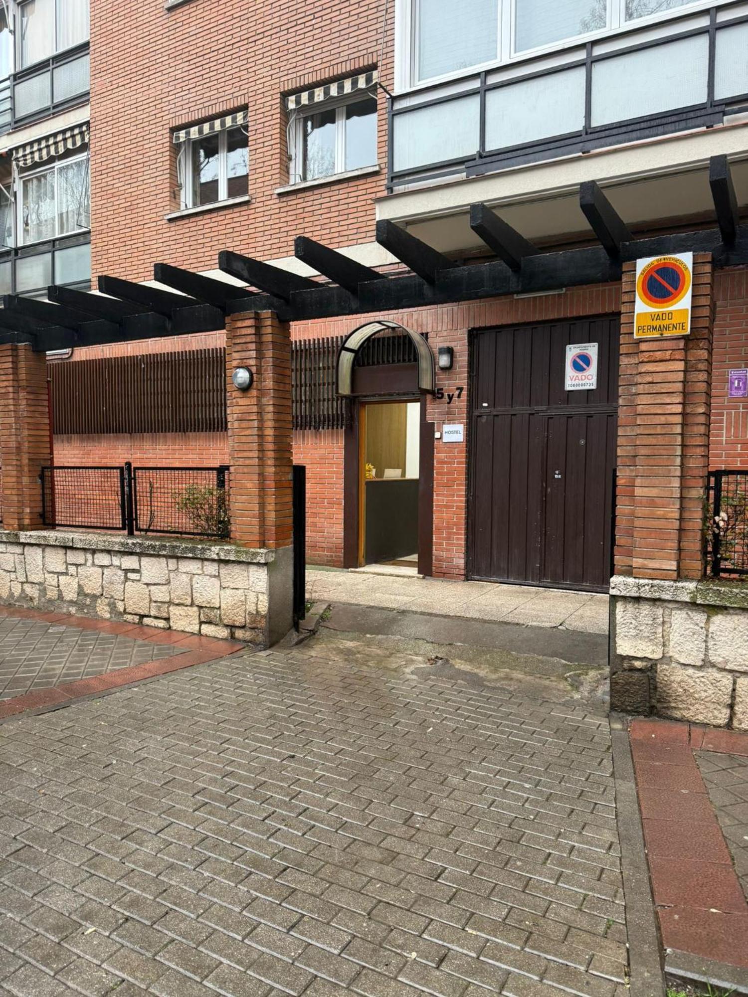 Hostel Puerta Del Angel - Madrid, Madrid